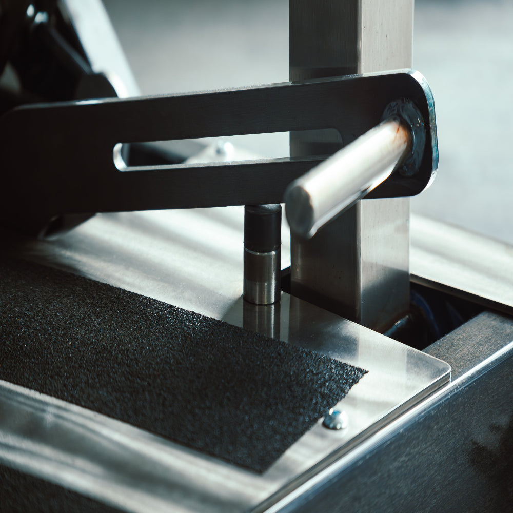 Animal Converging Standing Chest Press